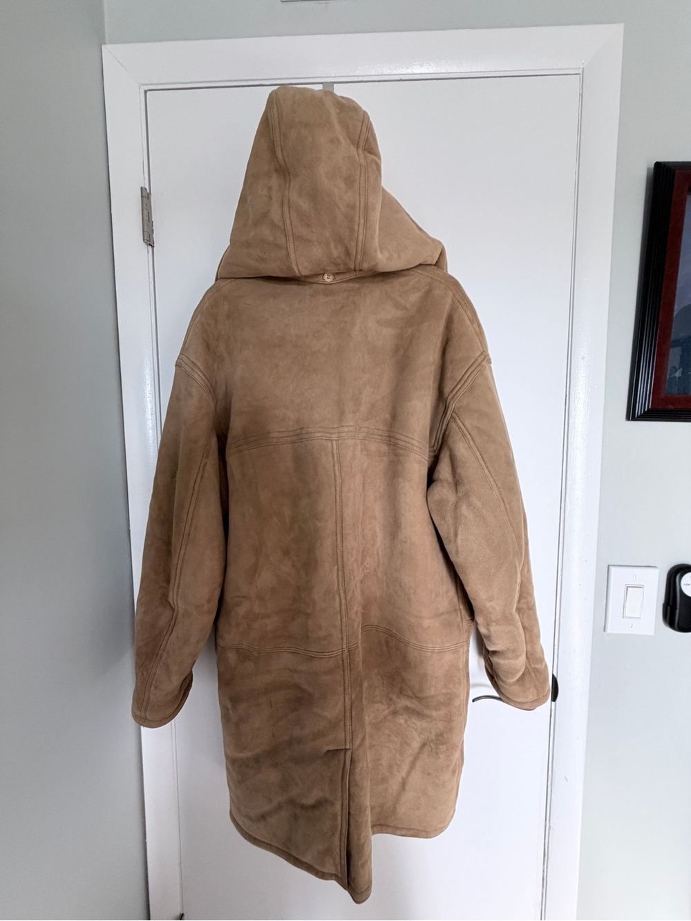 Men's Tan Shearling Hooded Coat - Picture 5 of 9